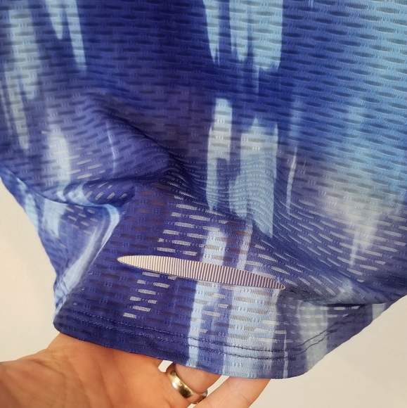 Under Armour Heat Gear Running Singlet XS Fitted Loose Compression Blue w/Reflex - Picture 4 of 13